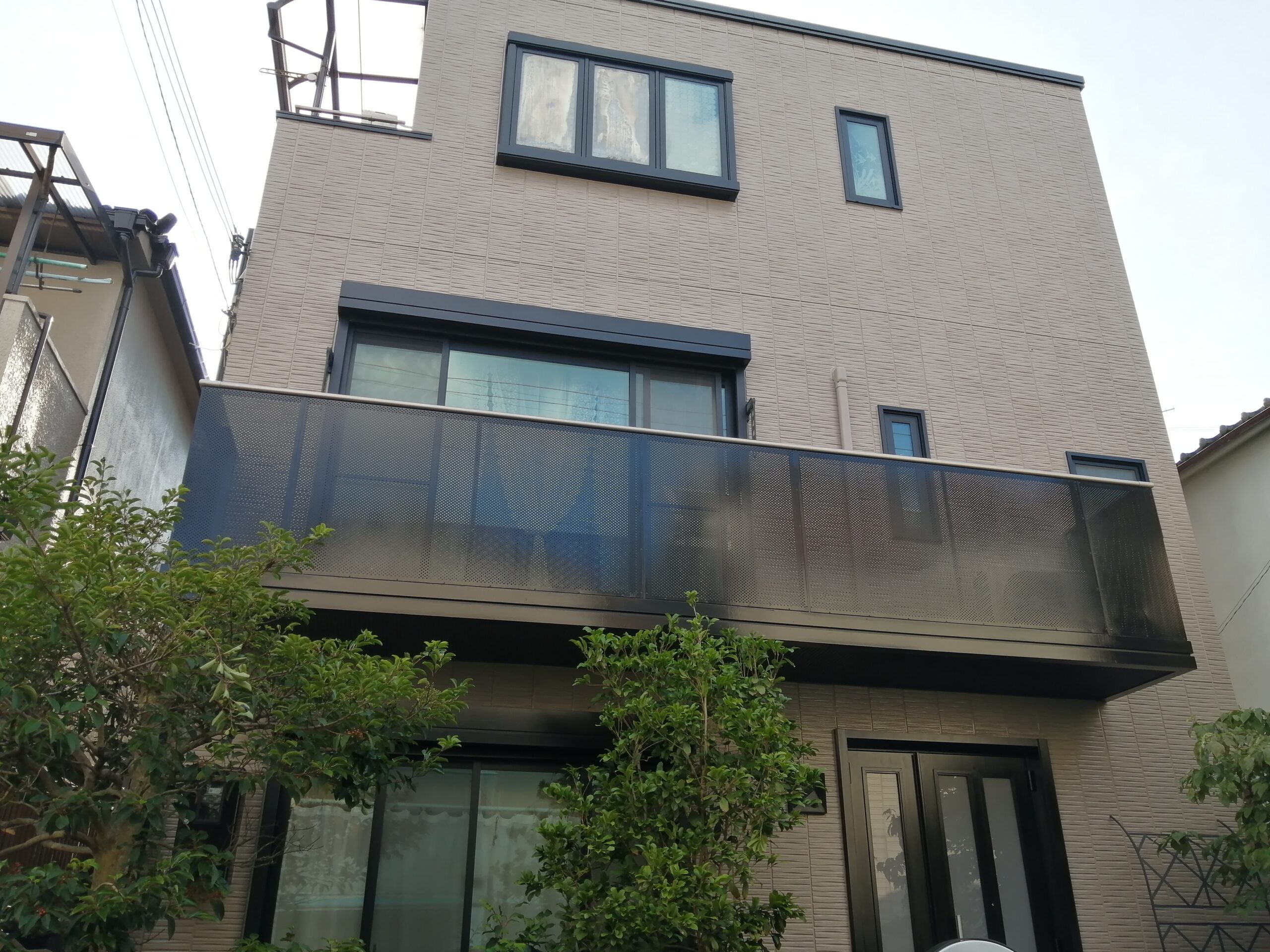 東大阪市での外壁塗装、屋上防水です♪【東大阪】