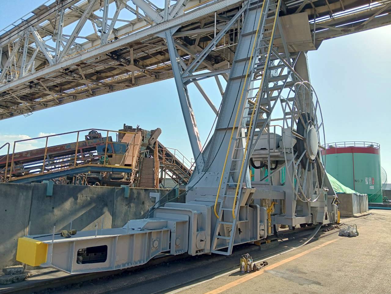 大阪市此花区でのクレーン設備塗装です♪【大阪市】