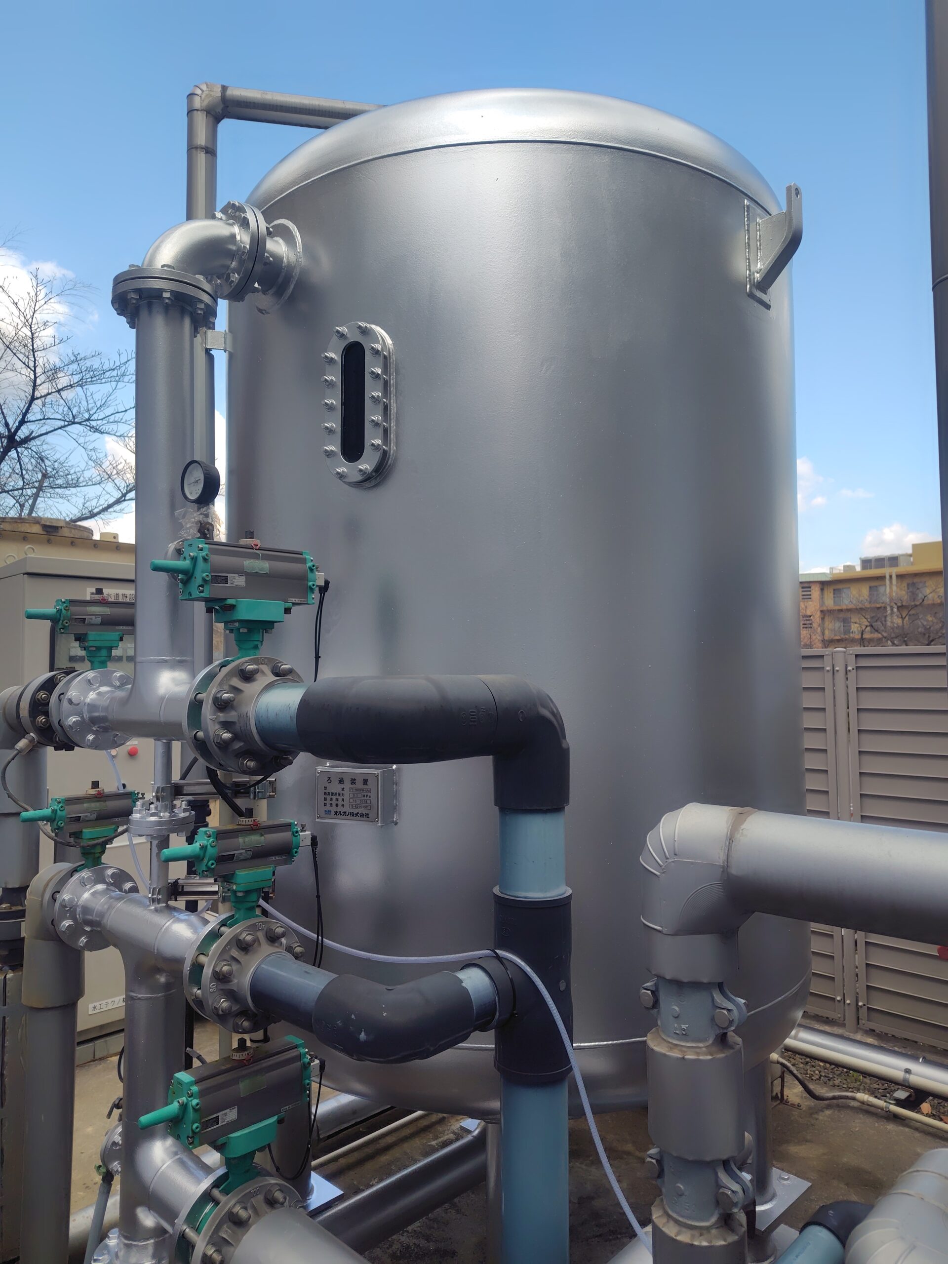 茨木市の医療施設でろ過機の塗装です✨